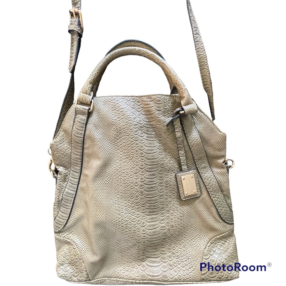 mark brand crocodile faux leather purse Green